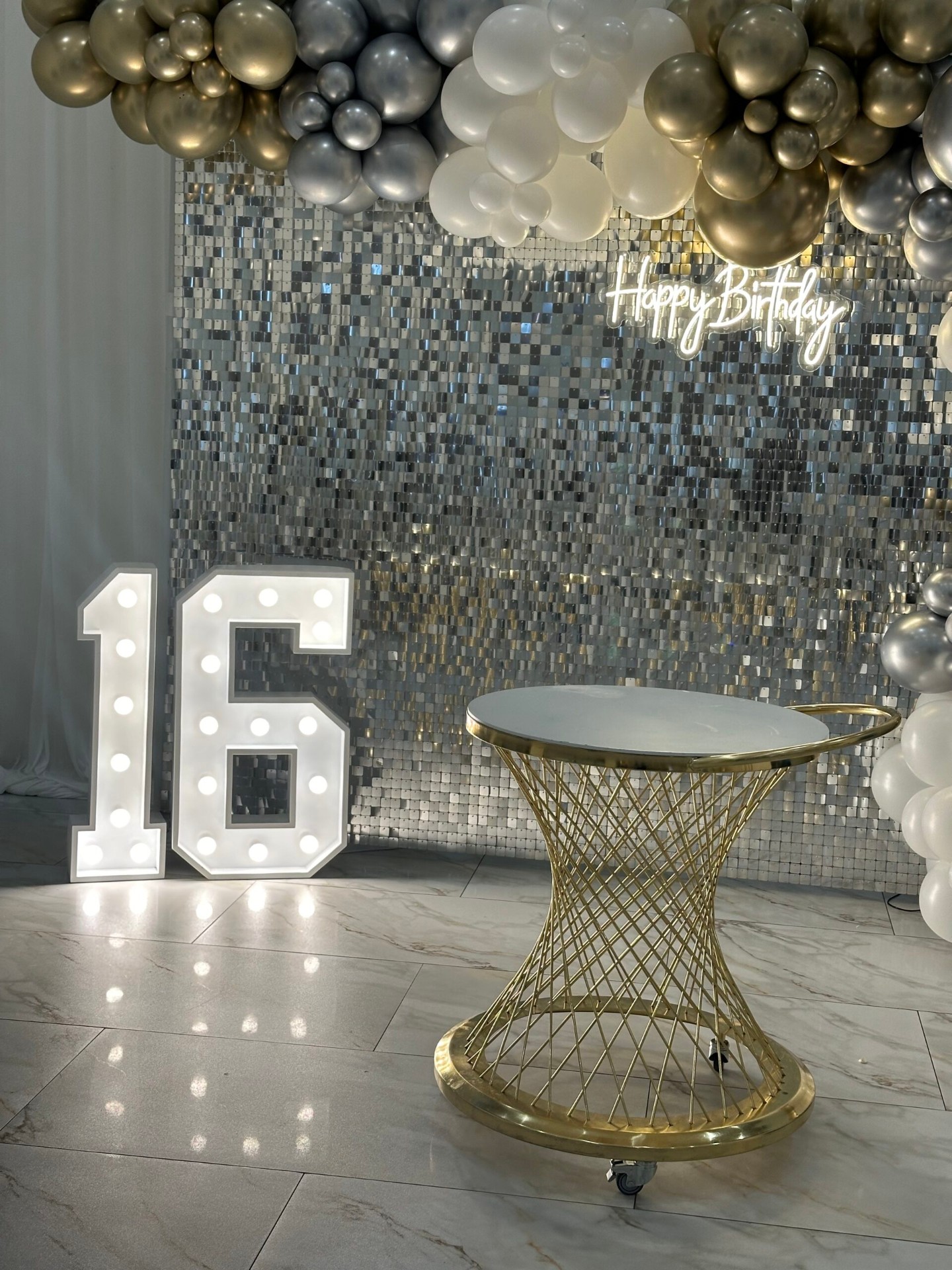 Lichtcijfer 16 — Sweet Sixteen